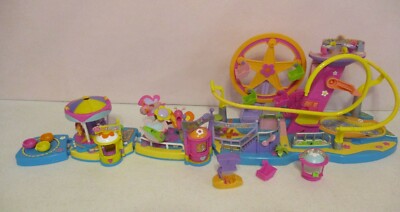 Polly Pocket-Amusement Park-2002-Missing Some Parts-As Is