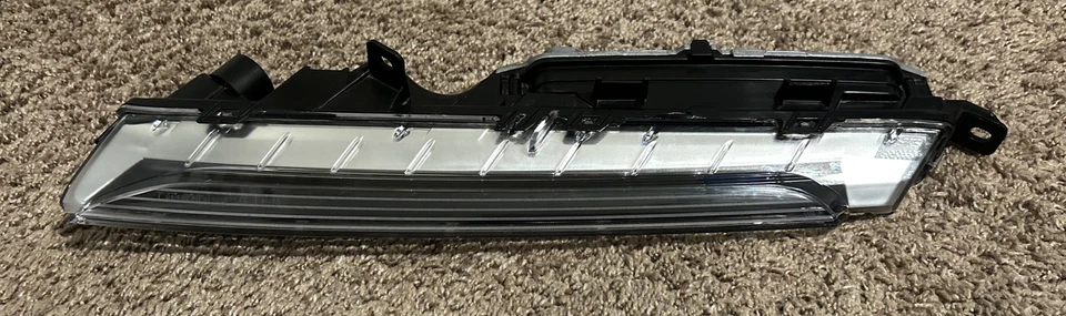 2019-2023 PORSCHE CAYENNE  LEFT FOG LIGHT 9Y0-941-181-B - Image 2 of 3