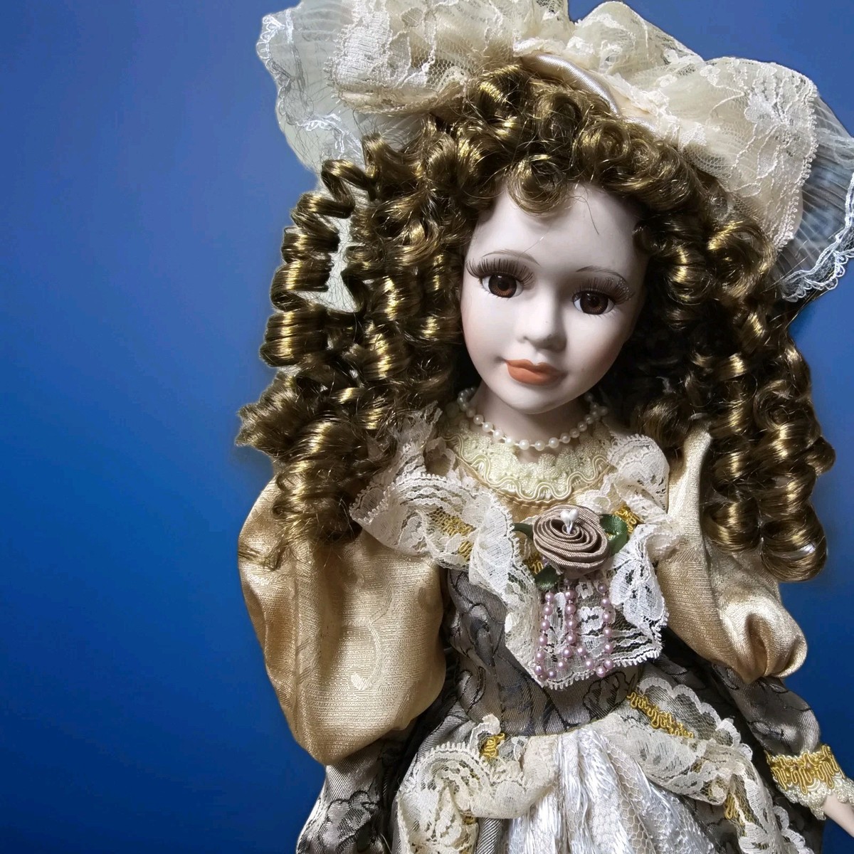 Vintage VICTORIAN 🎀 BEAUTY Beautiful PORCELAIN Doll 20