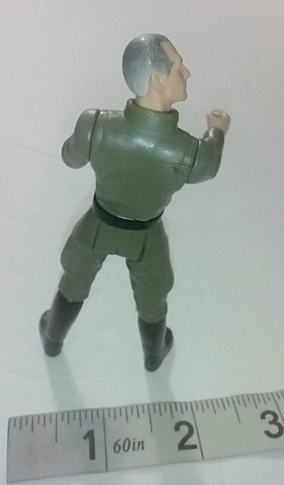 Figura de acción suelta Star Wars Power of the Force General Tarkin 1997  Foto 2 de 4