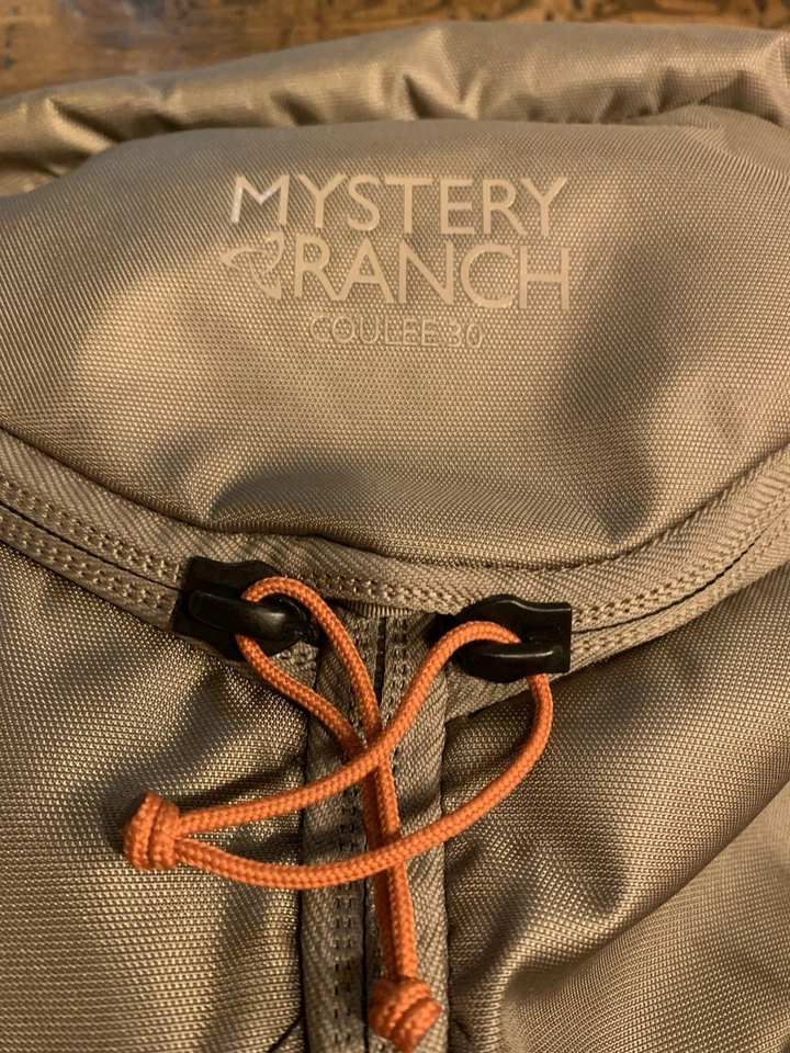 Mochila Mystery Ranch Coulee 30, 30L, bronceada, buena para viajes y EDC Foto 3 de 4