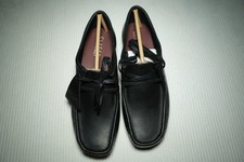 Women Clarks Wallabee Black Leather Size 5.5
