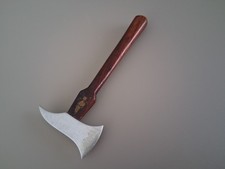 Historisches Feuerwehr-Ehrenbeil / Miniatur-Beil mit Emblem