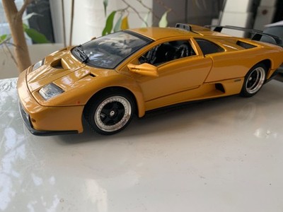 Lamborghini Diablo GT 1:18 Modell gelb Motormax Motor Max