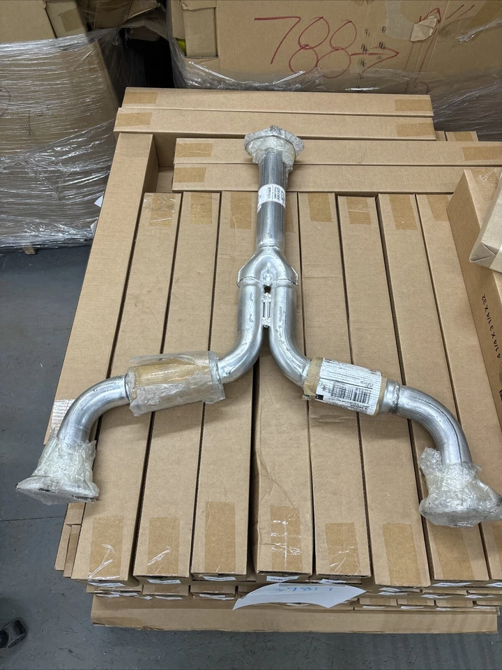 CarQuest, Exhaust Front Pipe For 05-07 Infiniti G35/ Nissan 350Z, #2100-234341 - Image 2 of 4