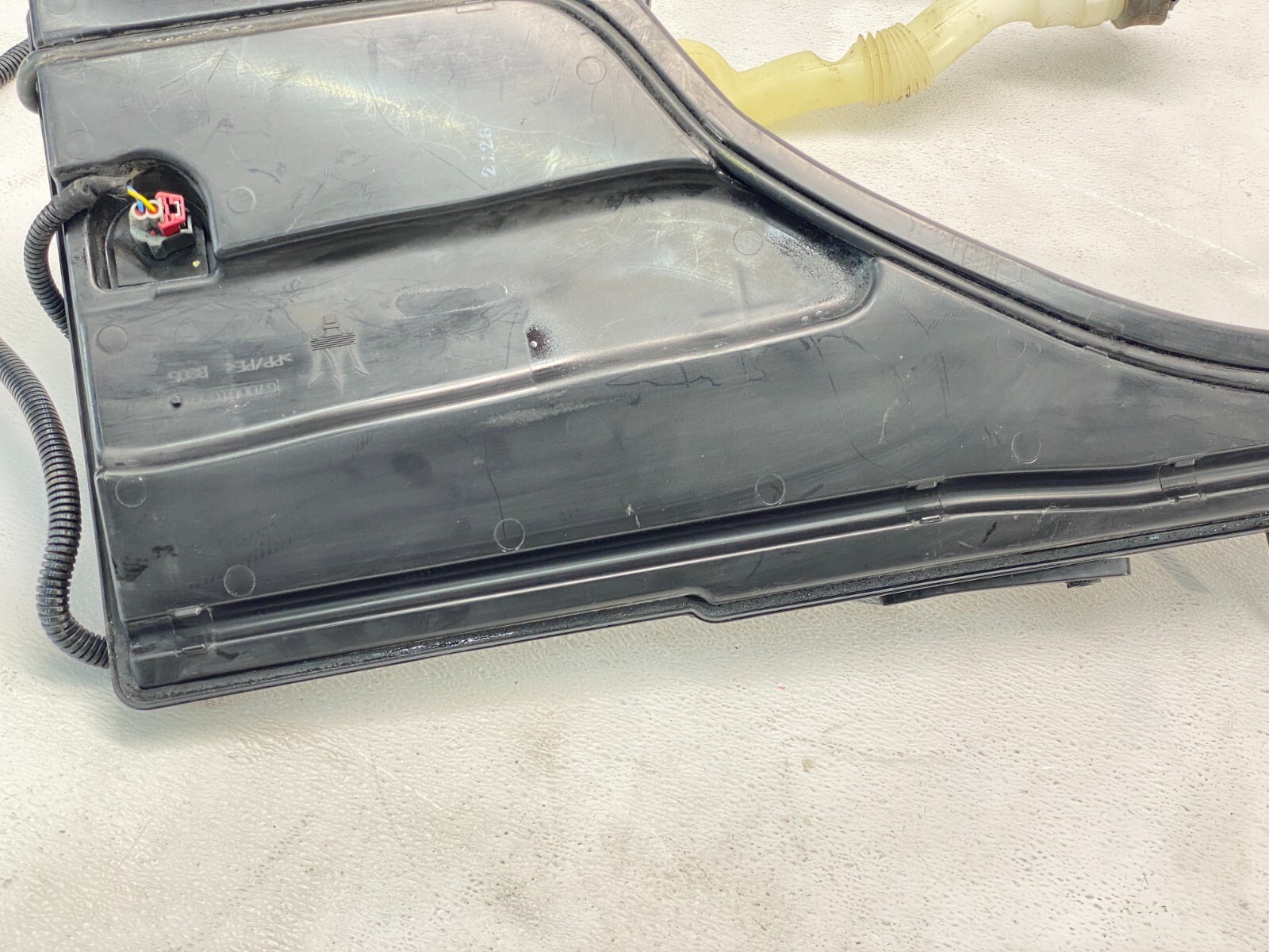 14-21 Maserati Quattroporte Ghibli Windshield Washer Fluid Tank Assembly OEM✅