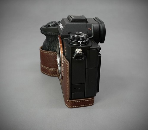 LIM'S Genuine Leather Camera Half Case & Dovetail Plate For Sony A1 Alpha Brown - Picture 9 of 12