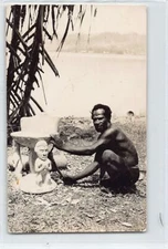 PAPUA NEW GUINEA - Papuan native carving Idols - REAL PHOTO - Publ. Unknwon