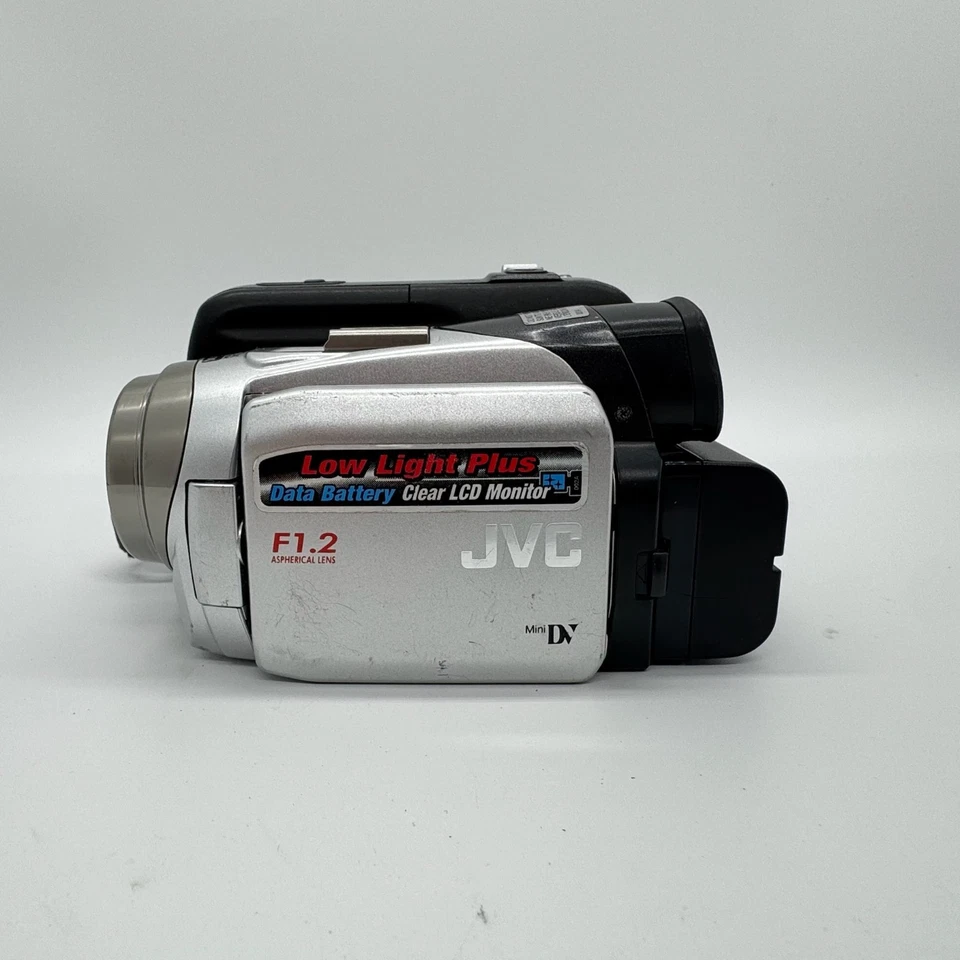 JVC GR-DF430AA Mini DV Video Camera Camcorder Tested Working w/ Battery, Charger - Image 2 of 4
