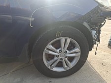 Used Wheel fits: 2013 Hyundai Tucson 17x6-1/2 FCV alloy TPMS Grade A