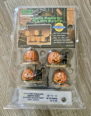 VTG Lamax Spooky Town Collection Lighted Pumpkin Black Cat