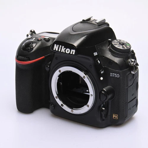 Nikon D750 gebraucht Zustand: Stark Gebraucht - Bild 1 von 5