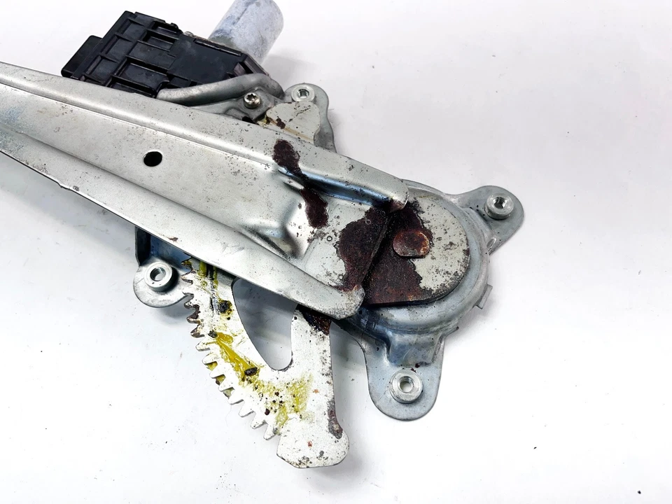 16-18 LEXUS ES350 ES REAR RIGHT RH PASS SIDE DOOR WINDOW REGULATOR & MOTOR OEM - Image 3 of 4