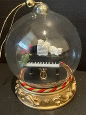 San Francisco Music Box Cuddly Cats Piano Globe Christmas Ornament Not Working