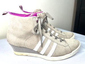 adidas gazelle silver green womens Puma Women's Speedcat Wedge "Gray Sky"