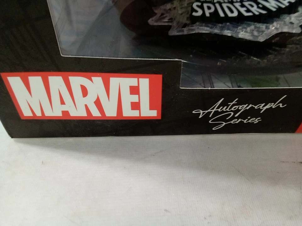 McFarlaneToys Amazing Spider-Man #302 Autografiado, Todd McFarlane GoldLabel 1:10 Foto 4 de 4