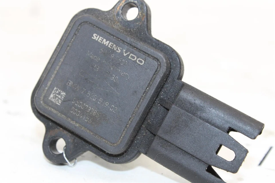 Used Fuel Injection Air Flow Meter fits: 2004 Bmw 530I 3.0 Grade C - Image 3 of 4