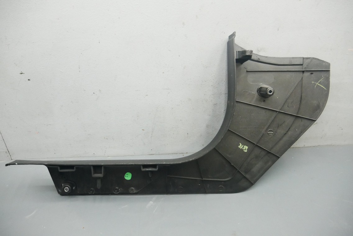 Maserati Ghibli 2014-2020 Front Right Kick panel
