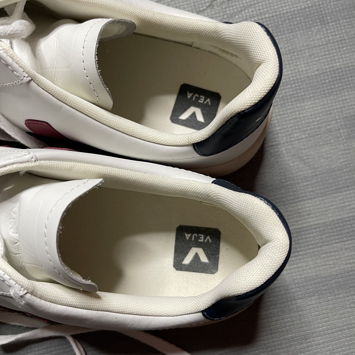 スニーカー VEJA Men Sneakers White UC0703148 CWL WHITE_MARSALA_BLACK V-10 CWL WHITE BLACK | VEJA