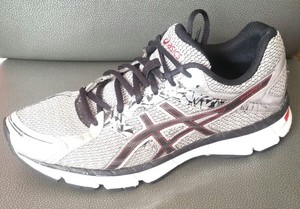 asics t5b4n