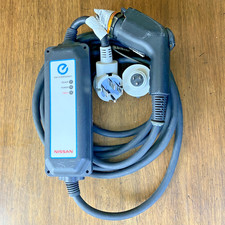 Nissan Leaf Charger Dual level Voltage EV charging cable 30 Amp NEMA 14-50 5-15