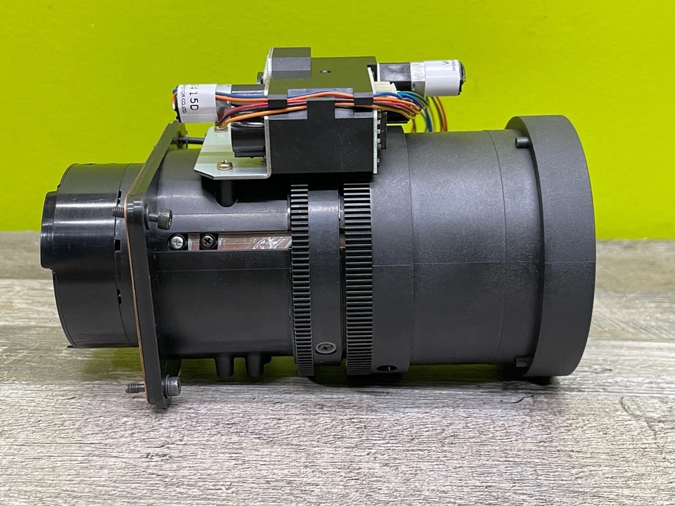 NEC MT60-26ZL Long Zoom Projection Replacement Lens for MT1065 Projector 2002 - Image 3 of 4