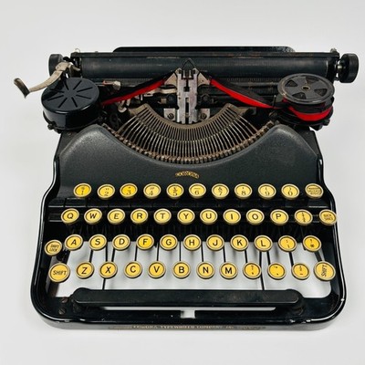 Corona Schreibmaschine Typ 4 - 1924 antike Serie E615270 - zum Ausstellen oder Reparieren