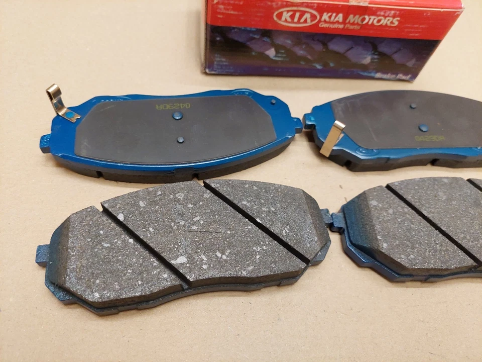 KIA Sorento Mk1 Front Brake Pad Set JC 2002-on 58101-3EE00 NEW Genuine - Image 4 of 4