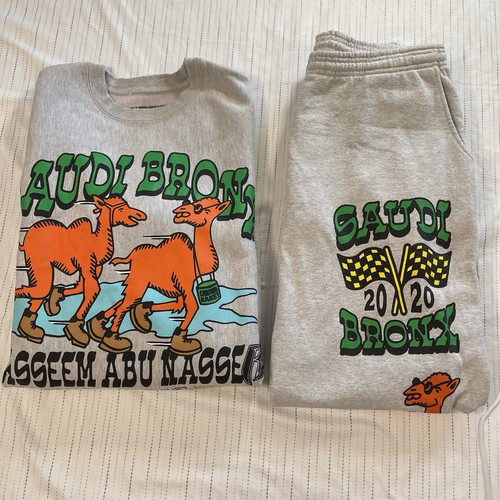 Chinatown Market Men's Large Saudi Bronx Sweatshirt Sweatpants Set