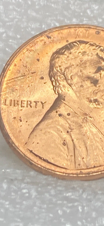 1988-D Mint Penny Struck Through Error Obverse. On The Face And Above Liberty - Image 3 of 4