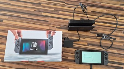 Nintendo Switch HAC-001 Handheld-Spielekonsole - gebraucht, voll funktionsfähig