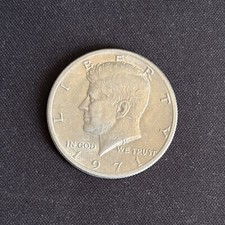 1971 USA Kennedy $1/2 Average Circulated No Mintmark Highly Collectible!