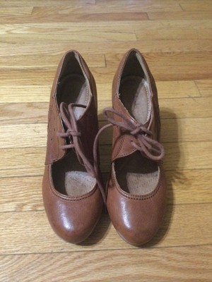 clarks lace up heels