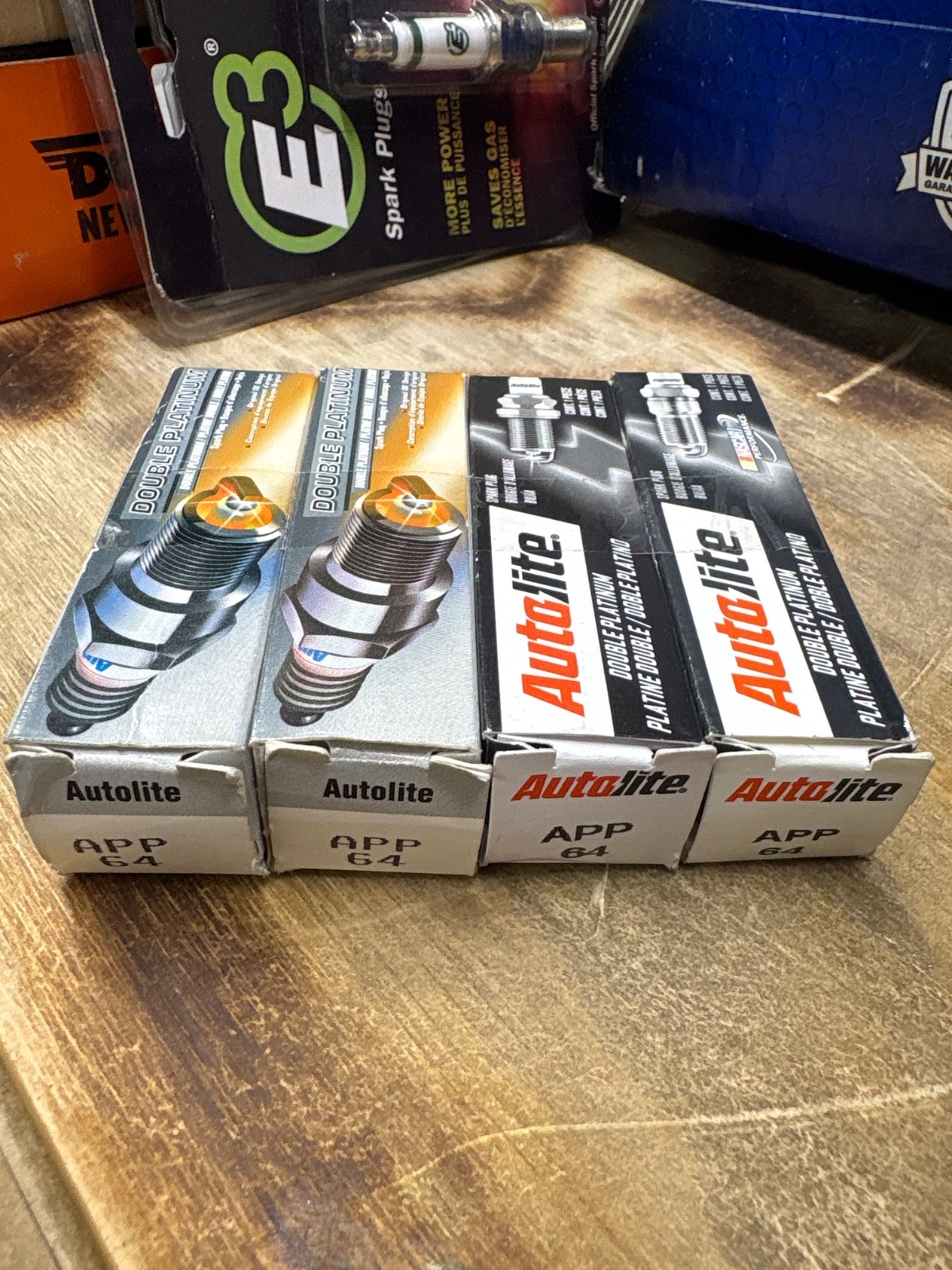 4 New Genuine Autolite APP64 Spark Plugs Set of 4 Plugs Bujias New in Box