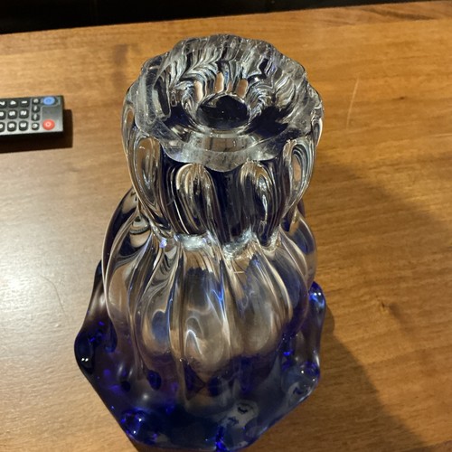 Vaso Shannon Crystal "Designs Of Ireland" blu cobalto con volant 9,5" soffiato a mano - Foto 4 di 5