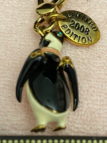 Nuevo con etiquetas y caja Juicy Couture Penguin edición limitada 2008 YJRU2403 movimiento de brazos vintage - Imagen 10 de 13