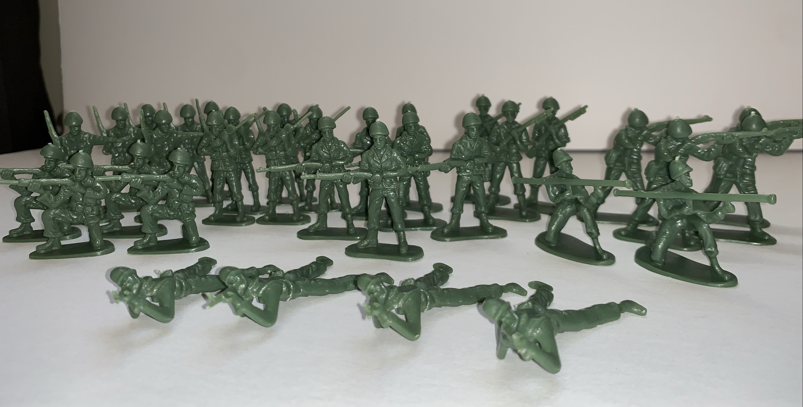 Vintage Toy Soldiers Greenbrier International Lot Of 34 Army Men Green