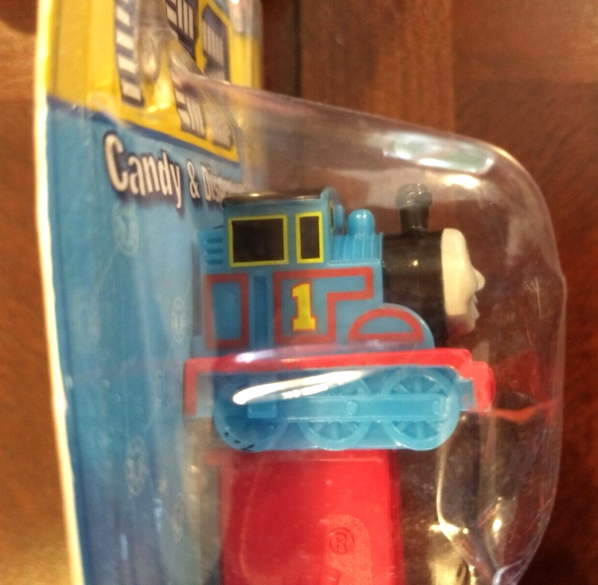 THOMAS THE TRAIN PEZ #1 TANK 2009 VTG & THOMAS THE TRAIN EGMONT 2018 ANNUAL BOOK