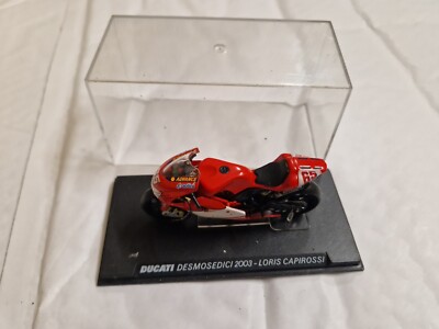 IXO 1/24 CLASSIC DUCATI DESMOSEDICI LORIS CAPIROSSI 2003 MOTO GP