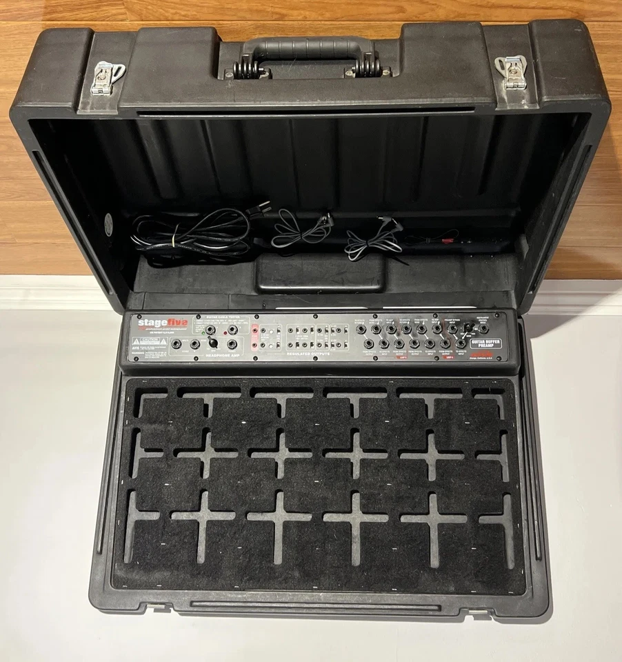 SKB STAGE FIVE PRO PEDAL BOARD PREAMP 115/230V 1A 50WAmp - SKB PS-55 - Image 2 of 4