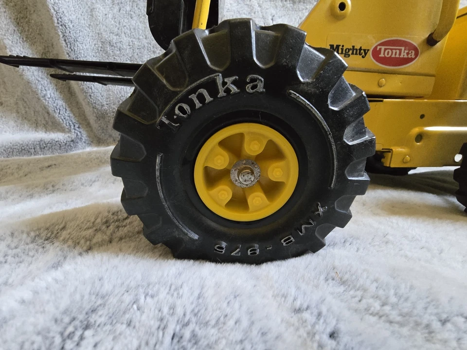 Carretilla elevadora de trabajo MIGHTY Tonka años 70  Foto 3 de 4