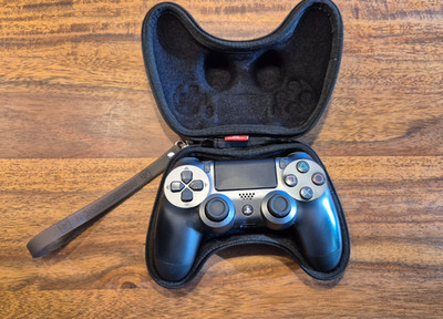 PS4 Controller Grau gebraucht   kein Stickdrift    inkl. Hardcase