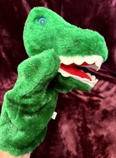 Alligator or dinosaur hand Puppet 11" Green Plush Stuffed Animal Vintage