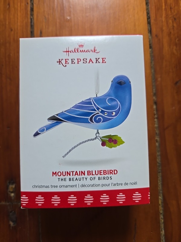 Hallmark Keepsake MOUNTAIN BLUEBIRD  Beauty of Birds Series Ornament 2017