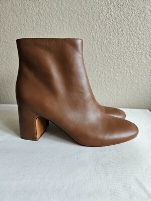 New Vince women Terri boots. Sz42. RT $450