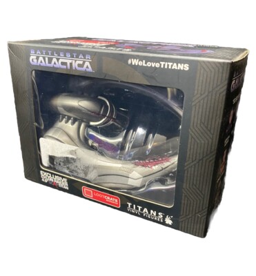Battlestar Galactica Loot Crate Exclusive Cyclon Raider 4.5 SCAR-Titans Vinyl