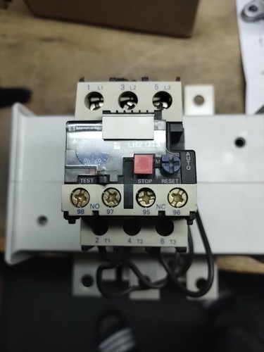 Telemecanique LR2 - 6373 modulo protezione da sovraccarico NOS - Foto 3 di 4