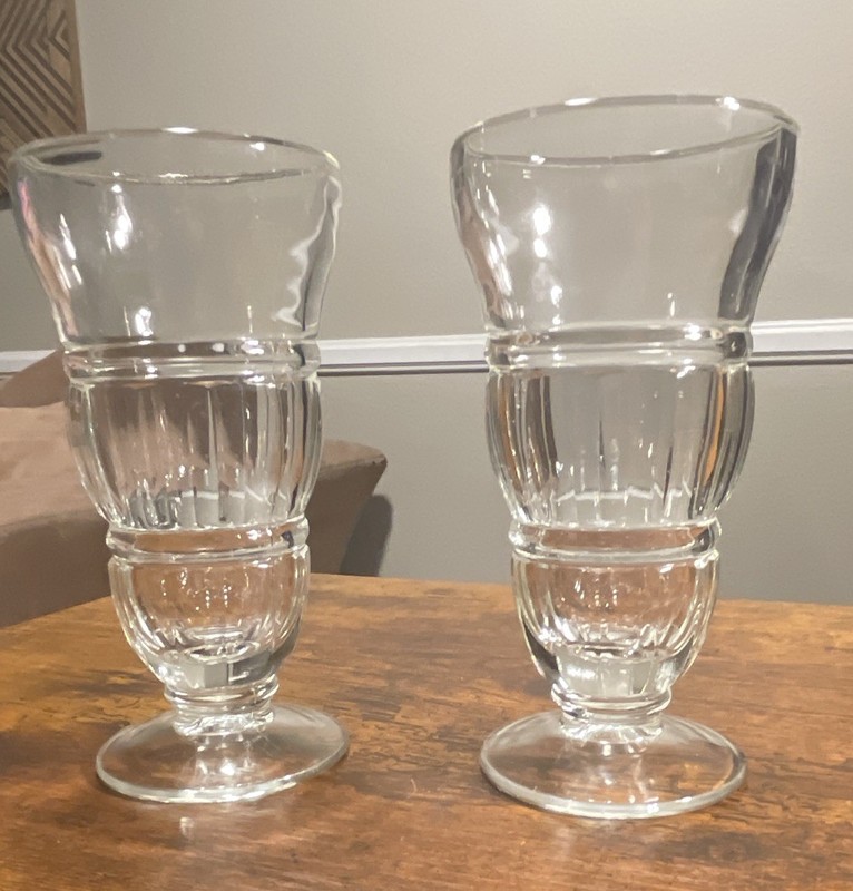 Set of 2 Vintage Indian Glass Company Soda Fountain Glasses 306 pattern ribbed