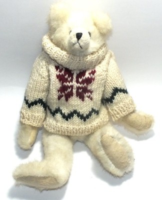 The Green Mountain Bears Cream Colored Teddy Bear Sweater Mary Meyer 1993 Doll