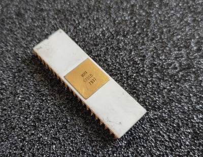 Bit Slice Prozessor 4 Bit MMI 6701D, keramik weiß